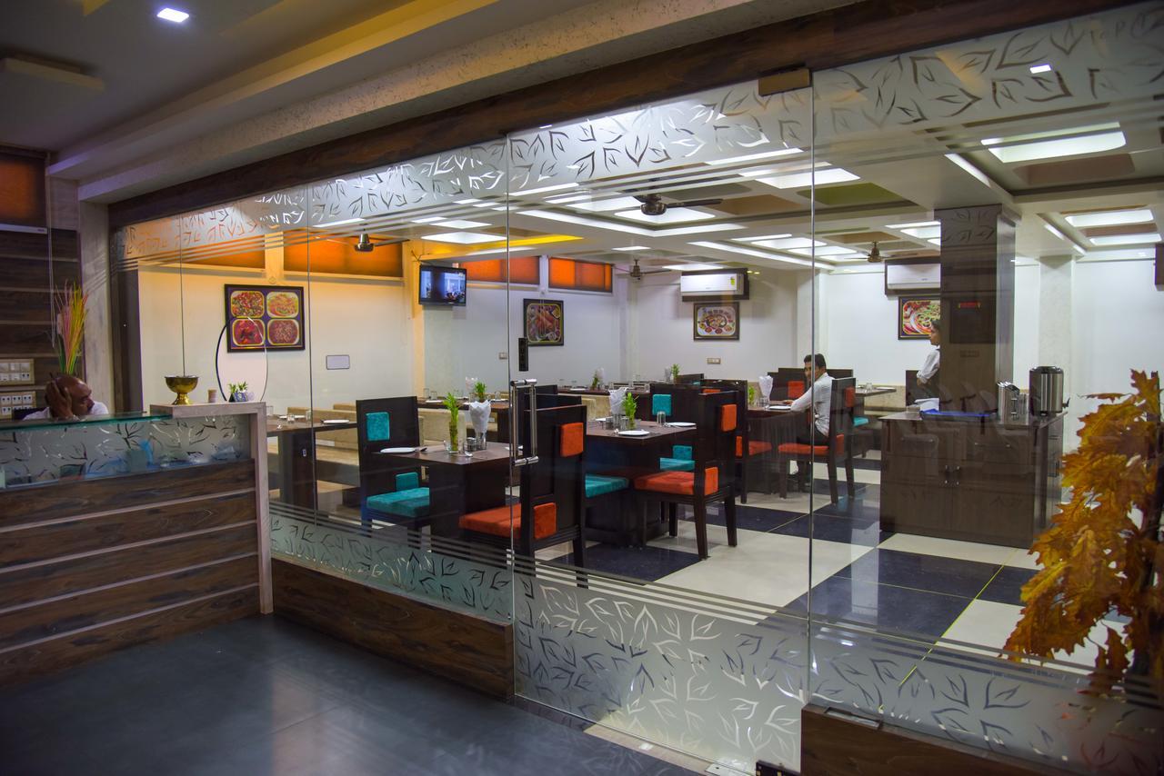 Hotel Tulsi Residency Bhuj Bagian luar foto
