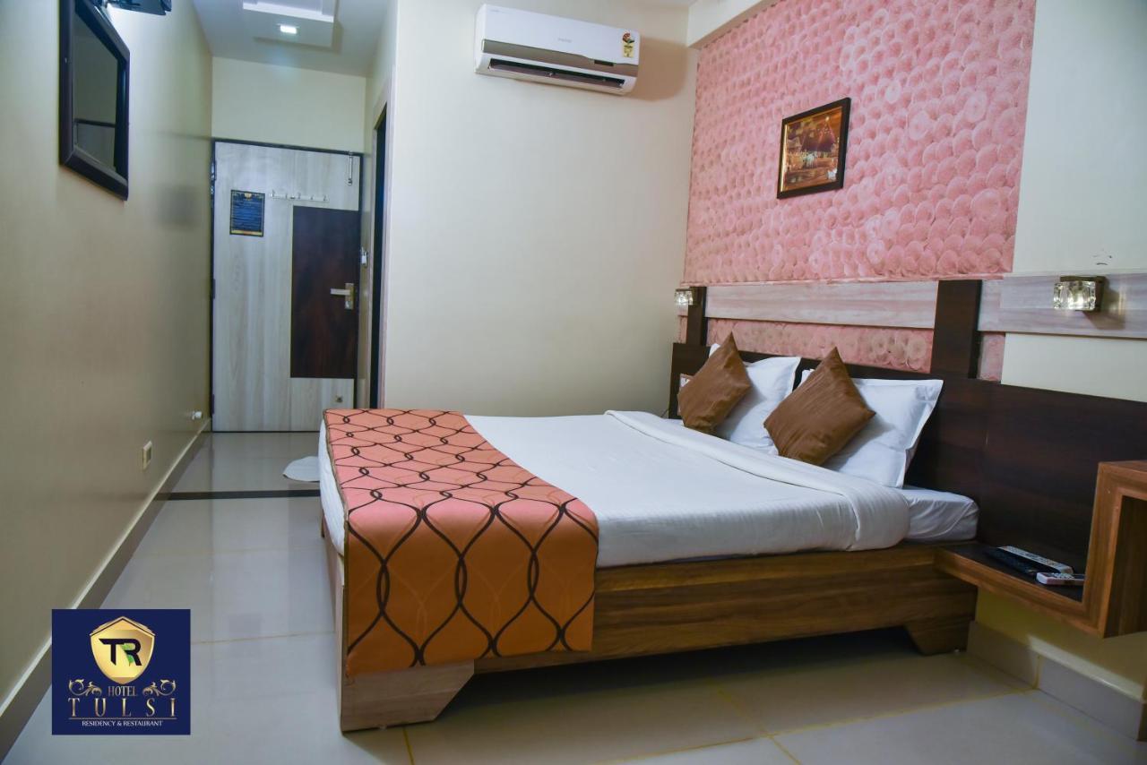 Hotel Tulsi Residency Bhuj Bagian luar foto